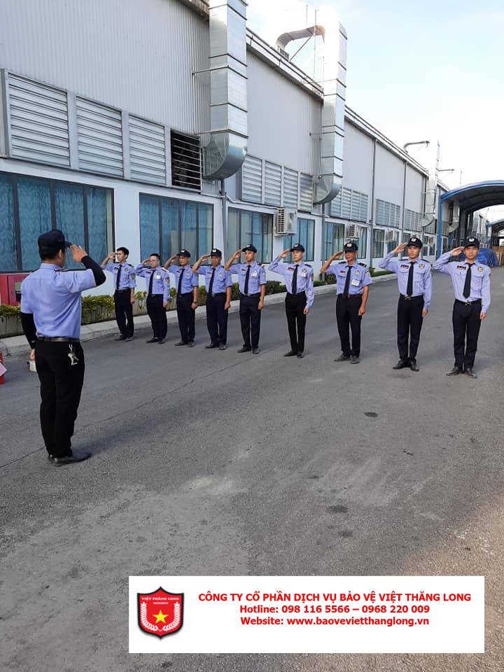 Tác phong làm việc của nhân viên bảo vệ chuyên nghiệp