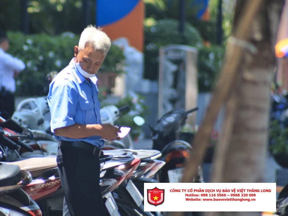 Vai trò và kinh nghiệm của nhân viên bảo vệ lớn tuổi?